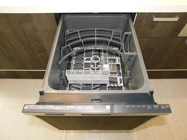 名古屋市北区北久手町の新築一戸建のキッチン|◇食洗機◇　　家事の負担を軽減する便利な食洗機付き！