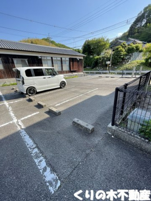 【駐車場】 | オレンジハウス　A棟 | 駐車場があります