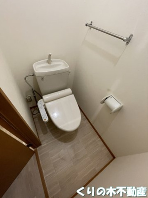 【トイレ】 | オレンジハウス　A棟 | 清潔感のあるトイレです