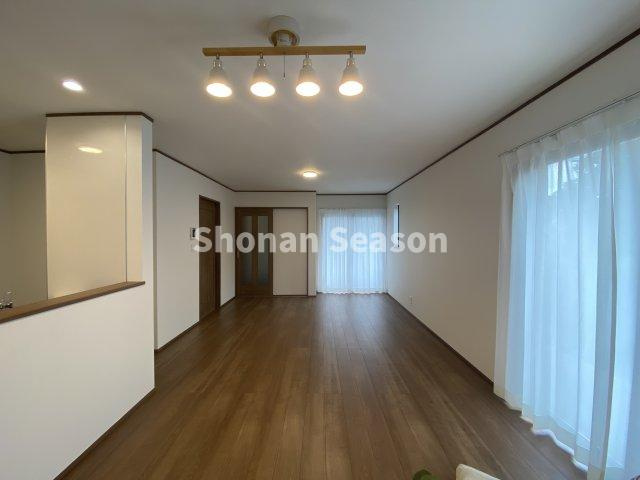 【居間・リビング】 | 断熱性の高いZEH水準の省エネ基準適合住宅です◎