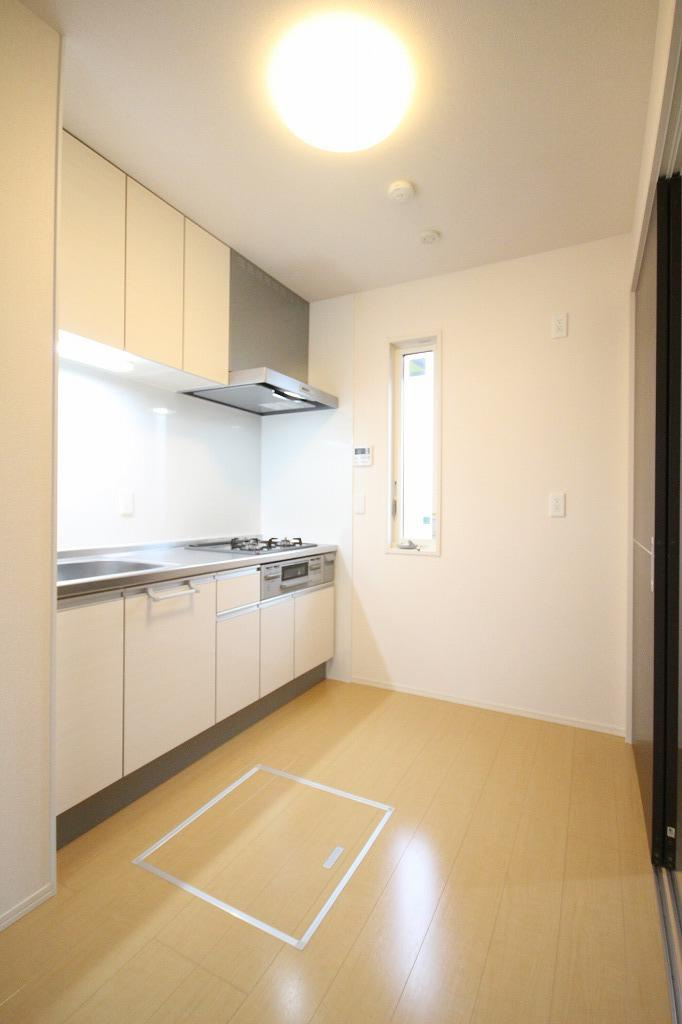 ソフィア　ルミエールのキッチン|※お部屋により仕様が異なる場合があります。