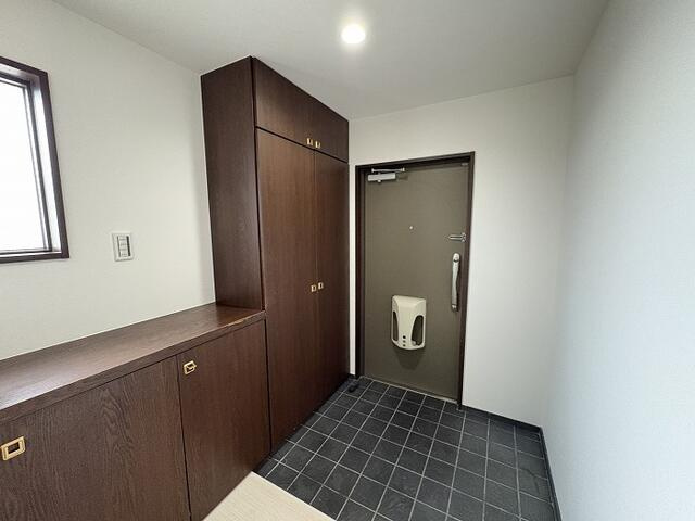 グランドメゾン上野公園の玄関