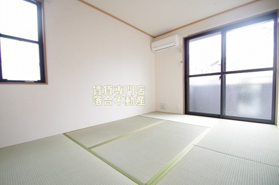 【和室】 | チャコールハイツA棟 | ゆったりとくつろげる明るい和室