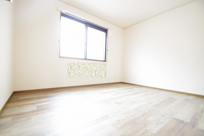 【寝室】 | チャコールハイツA棟 | 使い勝手のいいお部屋