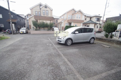 【駐車場】 | チャコールハイツA棟 | 敷地内駐車場完備