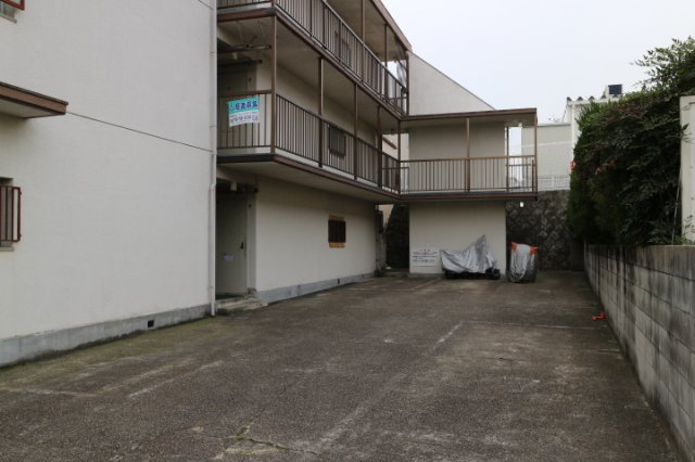 垂水ハイツのエントランス