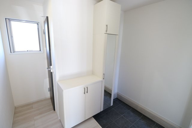 【玄関】 | 富士見市上沢3丁目　新築一戸建住宅　全1棟　(ふじみ野店) | 広々とした玄関です！