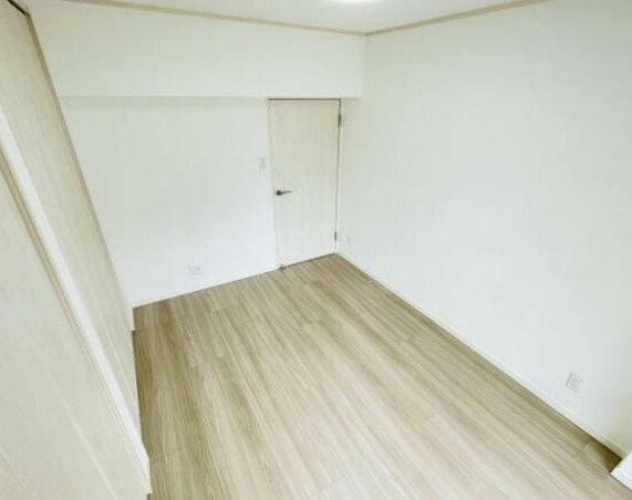 大蔵マンション南博多の洋室