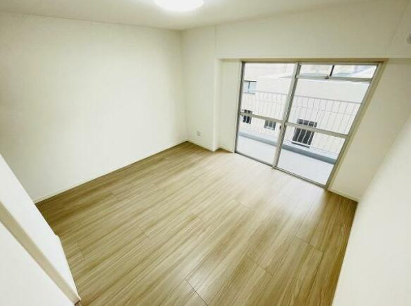 大蔵マンション南博多の洋室