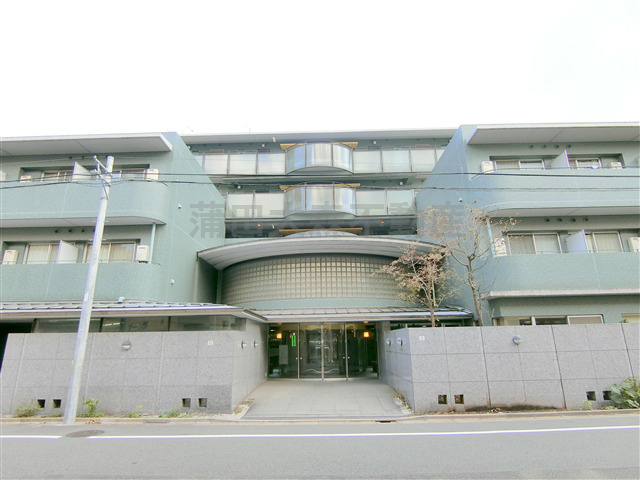 悠々コート西蒲田の外観