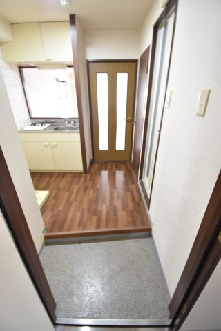 リバティ堺６号館の玄関