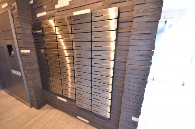 エステムコート難波WEST-SIDEⅥグラッドのその他共用部分|エステムコート難波WEST-SIDEⅥグラッド　メールボックス