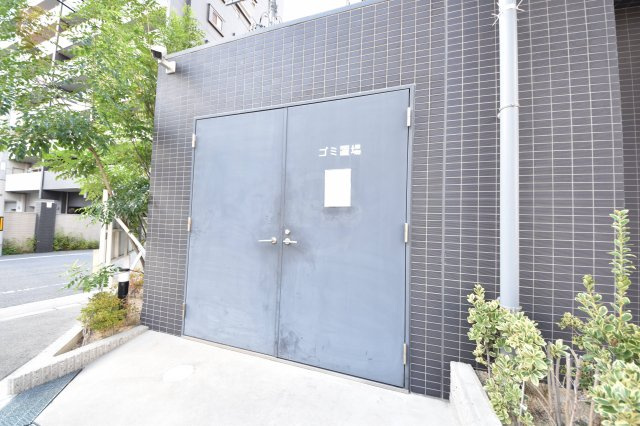 エステムコート難波WEST-SIDEⅥグラッドのその他共用部分|エステムコート難波WEST-SIDEⅥグラッド　ゴミ置き場