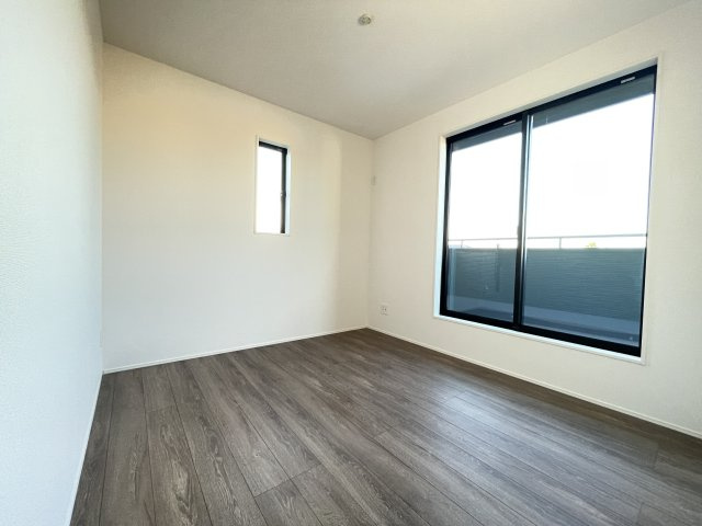 新築戸建・建売　大泉市寄木戸7期　GRAFARE　全5棟の洋室