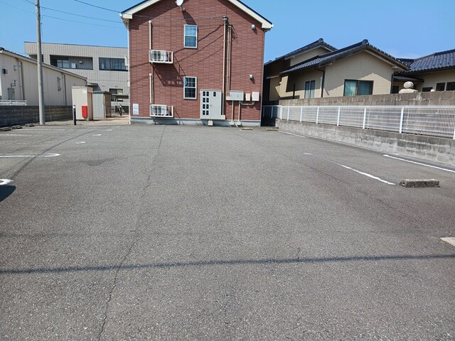 テゾ－ロの駐車場