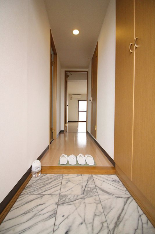 メゾンＤｅｎｂｅｉ　αの玄関