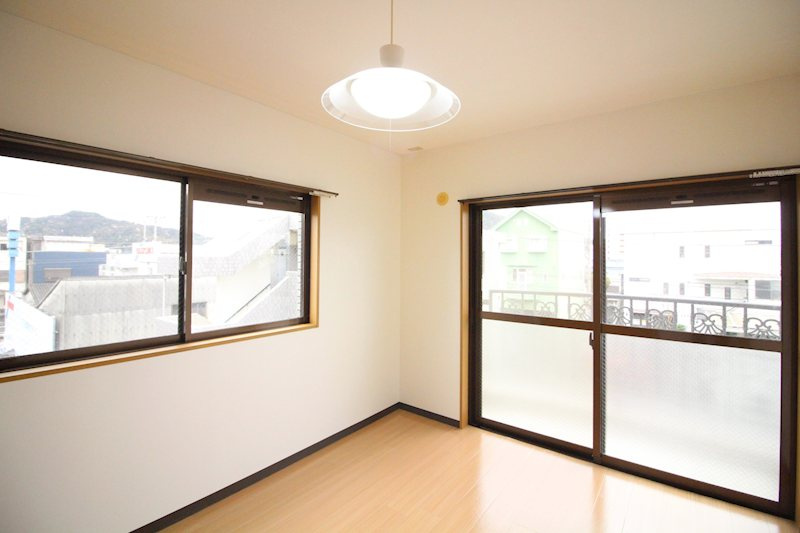 メゾンＤｅｎｂｅｉ　αの洋室