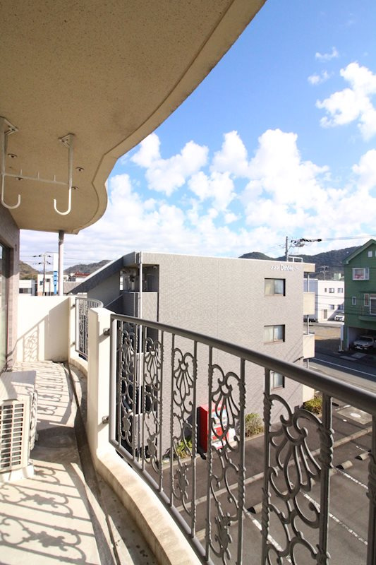 メゾンＤｅｎｂｅｉ　αのバルコニー