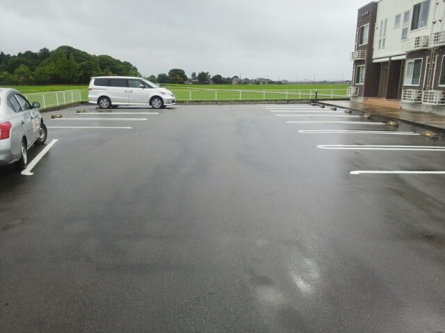 ヴィラ・ガ－デン　Ｇの駐車場