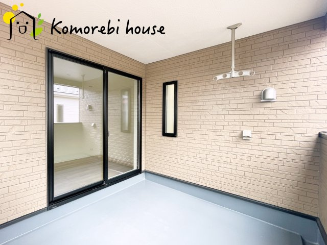 上尾市大谷本郷　第7　新築一戸建て　クレイドルガーデン　04のバルコニー|暖かな日差しのふりそそぐバルコニー