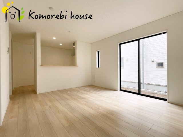 上尾市大谷本郷　第7　新築一戸建て　クレイドルガーデン　04の居間・リビング|使いやすい居間です