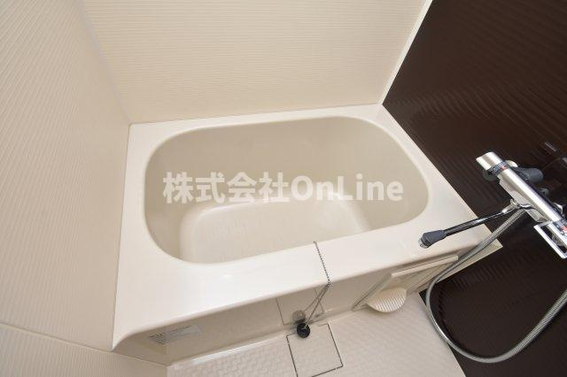 東大阪市長田西４丁目の賃貸マンションの浴室