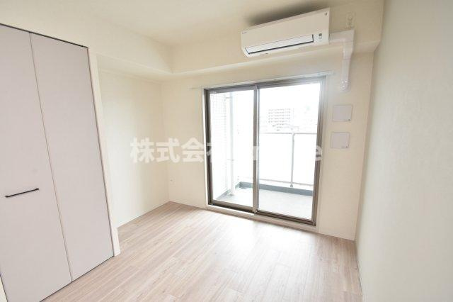 東大阪市長田西４丁目の賃貸マンションの洋室