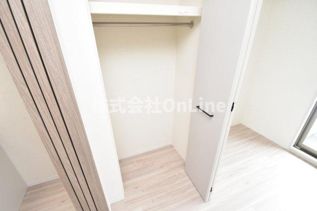 東大阪市長田西４丁目の賃貸マンションの収納