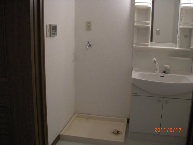 ジュネス住吉の独立洗面台