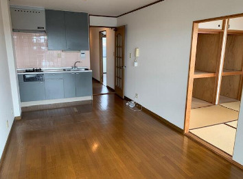 ジュネス住吉の居間・リビング