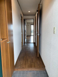 ジュネス住吉の玄関