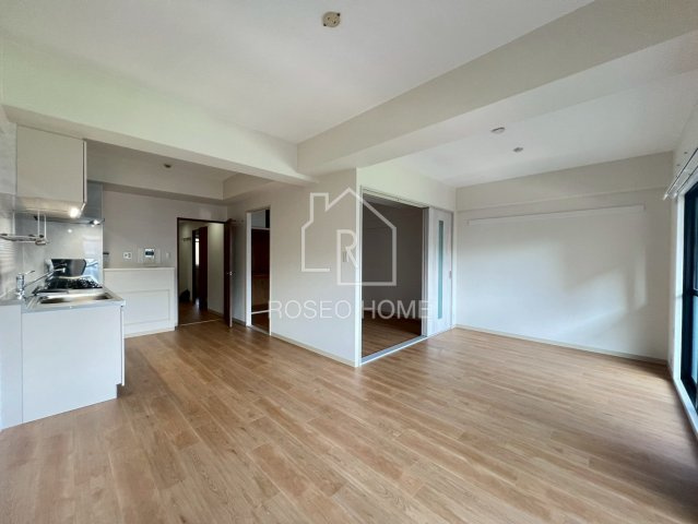 グレイスコート上本町の居間・リビング