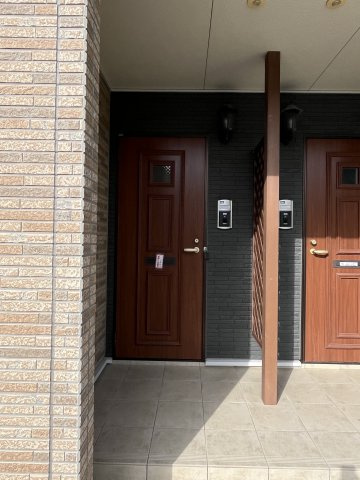 スマイルハウス　Ｂの玄関