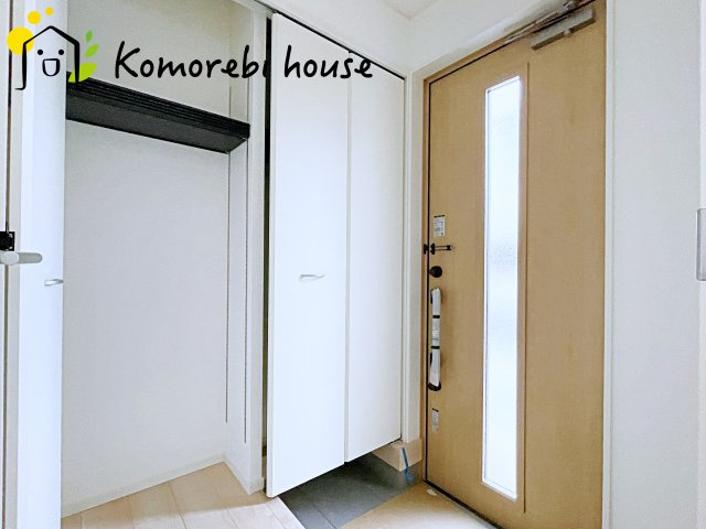 上尾市大谷本郷　第7　新築一戸建て　クレイドルガーデン　05の玄関|撮影：10/09