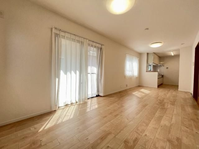 三鷹市牟礼７丁目の中古一戸建の居間・リビング