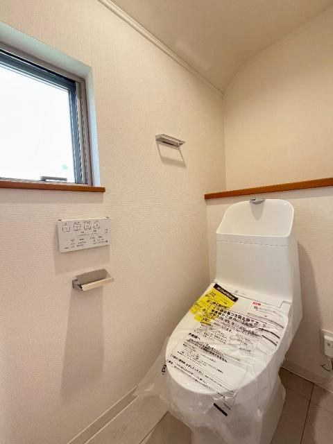 三鷹市牟礼７丁目の中古一戸建のトイレ