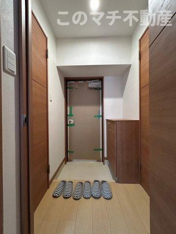 【玄関】 | カルム空港南 | 別号室の写真になります。現況優先。