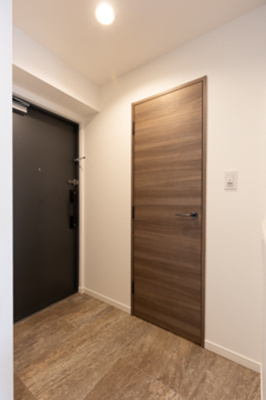 【玄関】 | ＳＴＡＮＤＺ板橋本町 | ※写真は同タイプ住戸です。