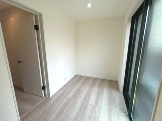 【洋室】 | 右京区嵯峨中又町 | 約4帖：寝室、書斎など自由に使える洋室