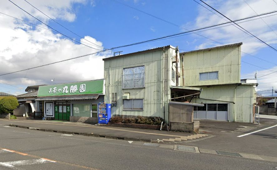 都城市太郎坊町の店付住宅の外観