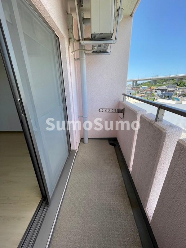 神戸市垂水区名谷町の賃貸マンションのバルコニー|バルコニー付きです