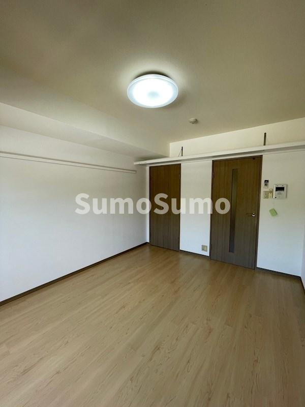 神戸市垂水区名谷町の賃貸マンションの居間・リビング|ゆったりとしたリビングです