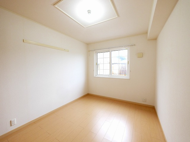 フルールの内装|きれいな洋室です