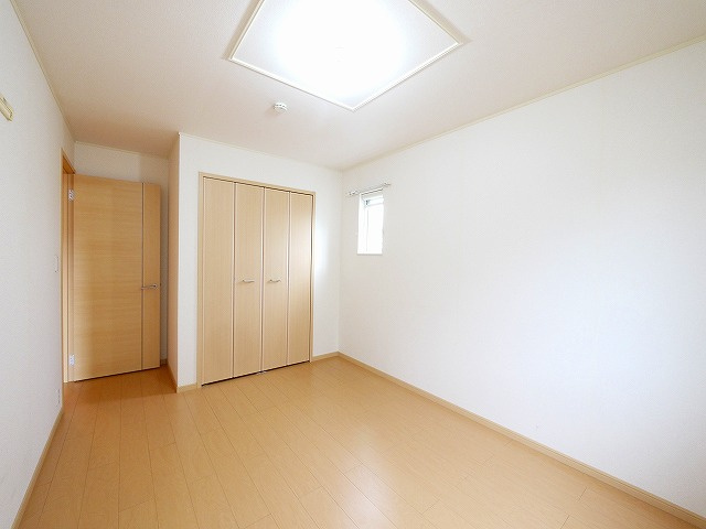 フルールの寝室|開放的な寝室です