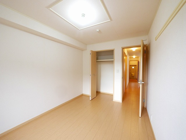 フルールの洋室|明るい洋室です