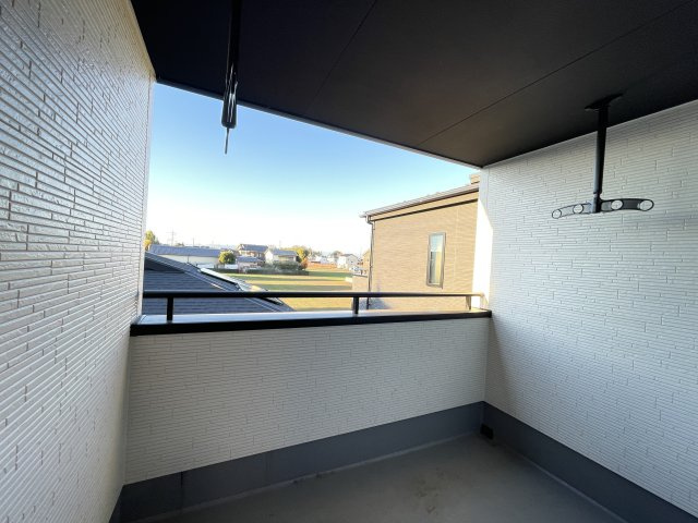 新築戸建・建売　大泉市寄木戸7期　GRAFARE　全5棟のバルコニー