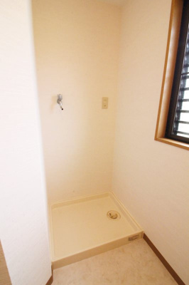 【設備】 | リーラ・コート | 洗濯パン