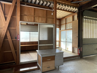 【その他】 | 岡谷市堀ノ内1丁目 中古工場 | 事務所・入口