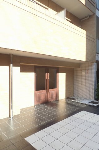 エステムプラザ神楽坂ノースレジデンスのエントランス