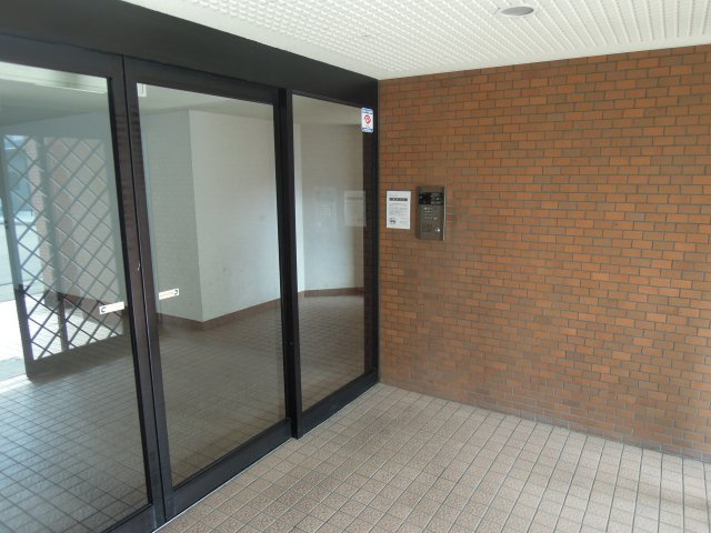 信開ドムス松本のエントランス|オートロック付